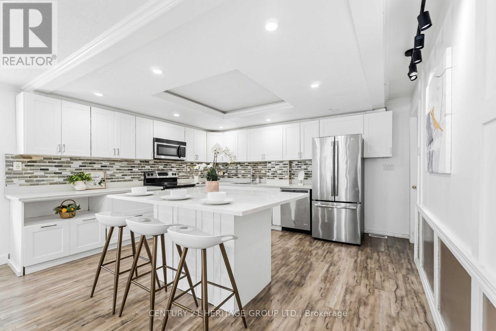 103 Edinburgh Avenue, Hamilton, Ontario  L8H 2C6 - Photo 10 - X12946944