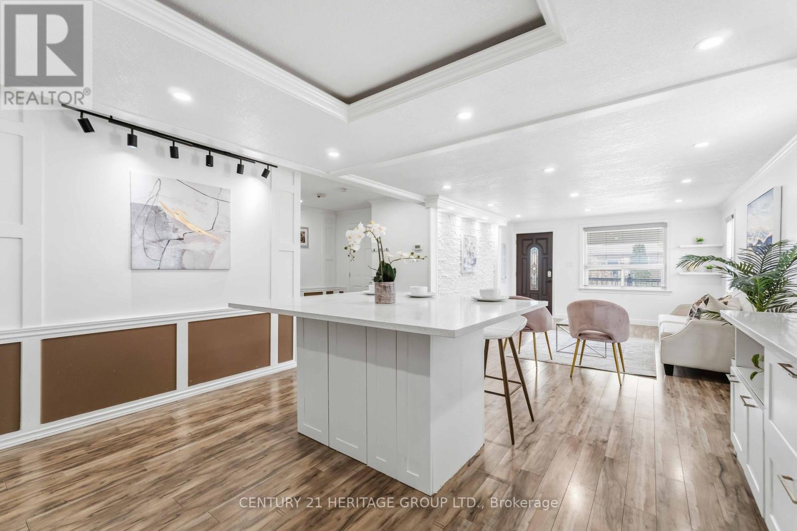 103 Edinburgh Avenue, Hamilton, Ontario  L8H 2C6 - Photo 11 - X12946944