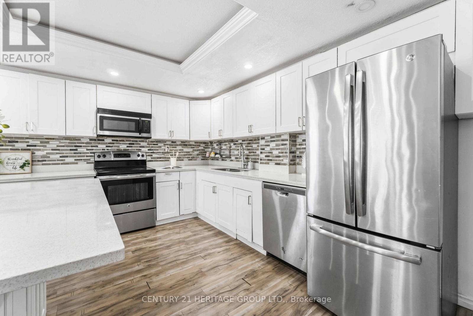 103 Edinburgh Avenue, Hamilton, Ontario  L8H 2C6 - Photo 12 - X12946944