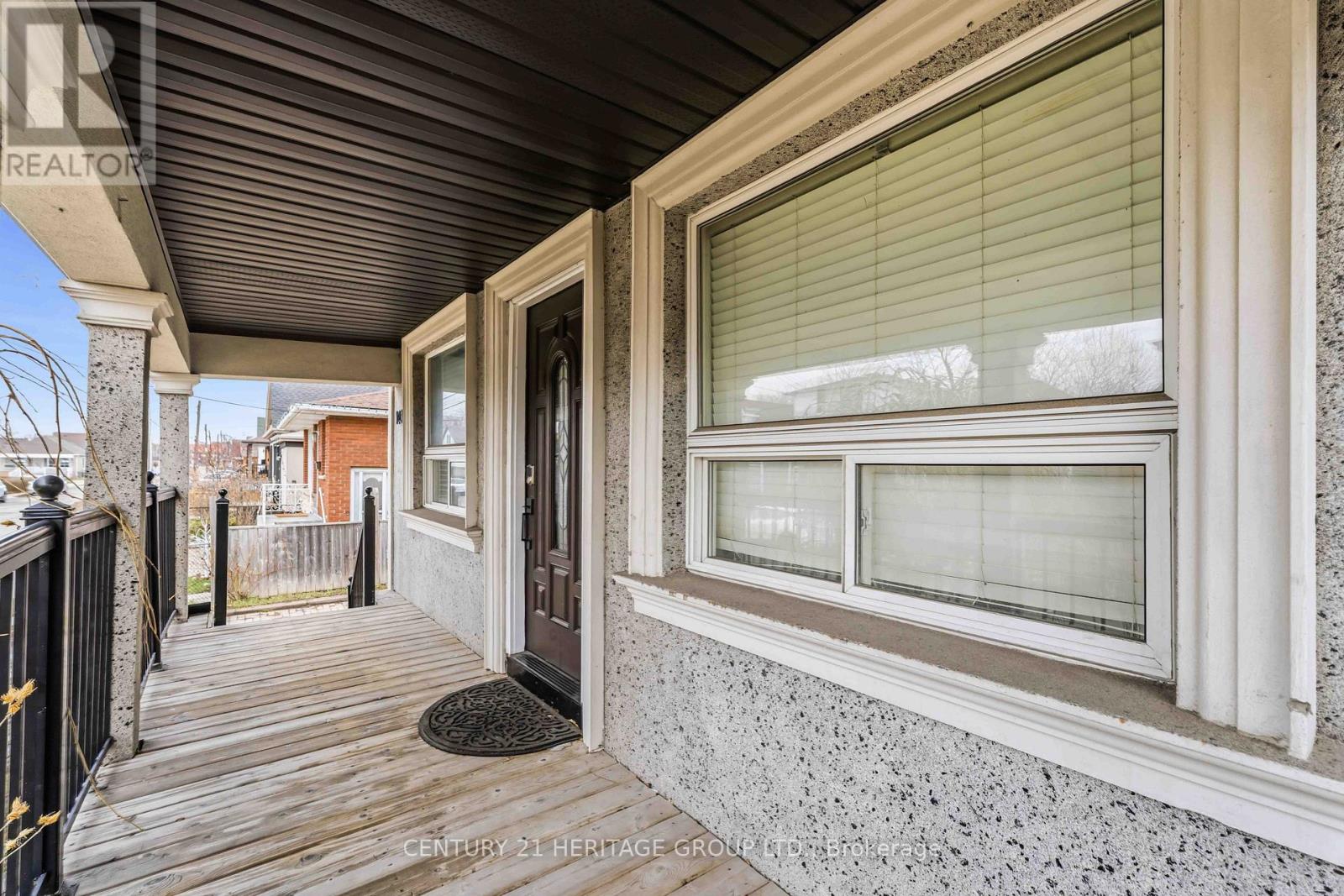 103 Edinburgh Avenue, Hamilton, Ontario  L8H 2C6 - Photo 2 - X12946944