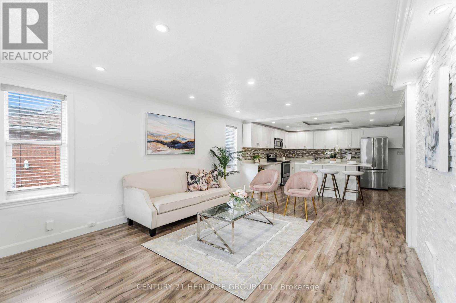 103 Edinburgh Avenue, Hamilton, Ontario  L8H 2C6 - Photo 4 - X12946944