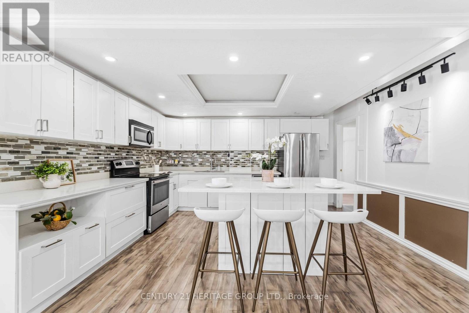 103 Edinburgh Avenue, Hamilton, Ontario  L8H 2C6 - Photo 9 - X12946944