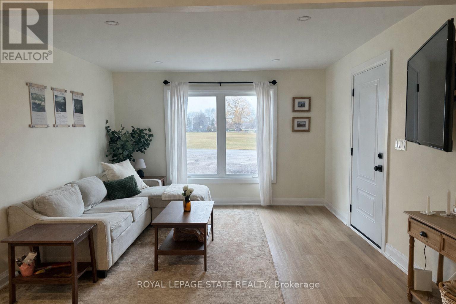 203 Hendershot Avenue, Haldimand, Ontario  N1A 3B4 - Photo 10 - X12946996