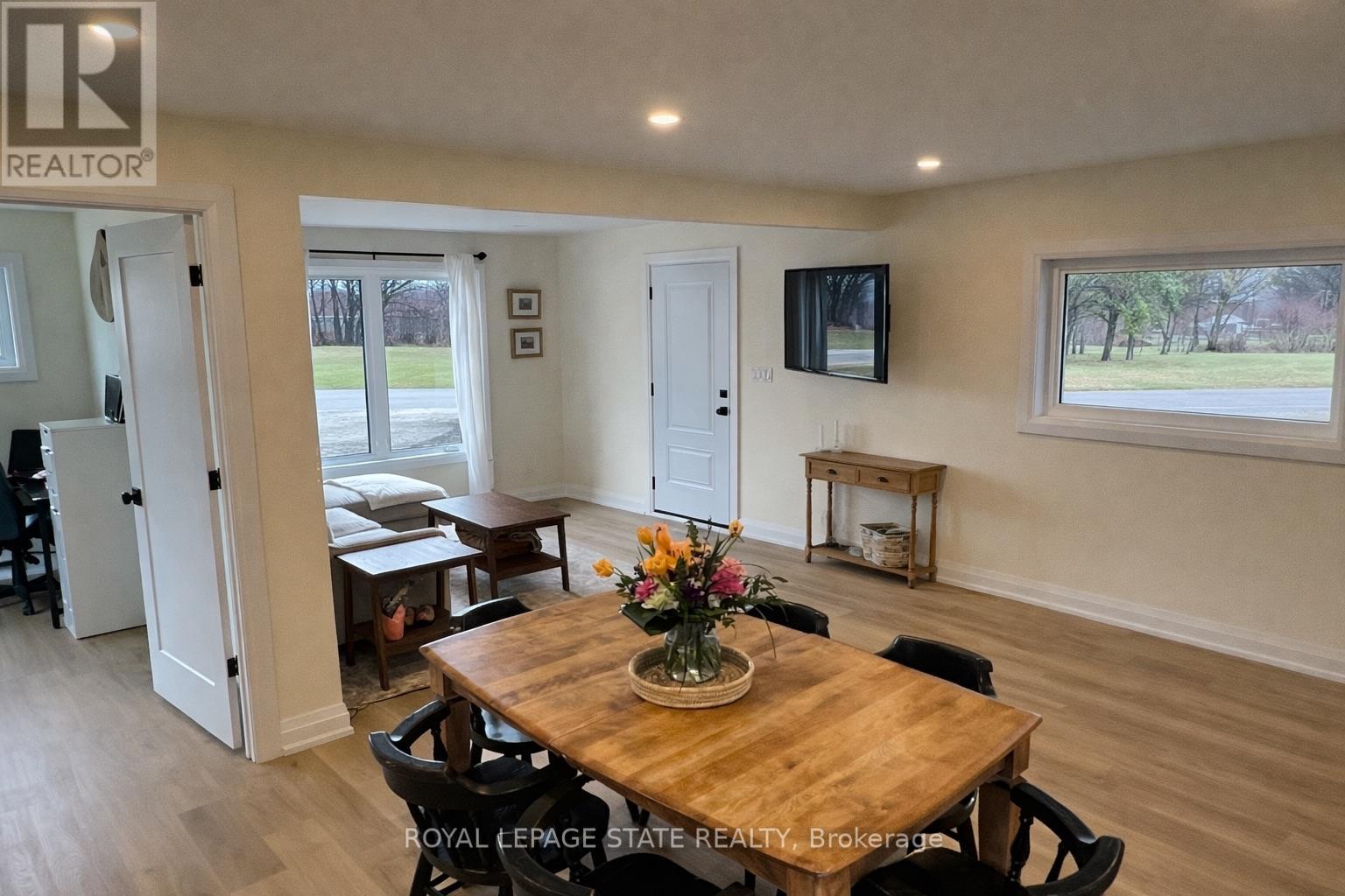 203 Hendershot Avenue, Haldimand, Ontario  N1A 3B4 - Photo 12 - X12946996