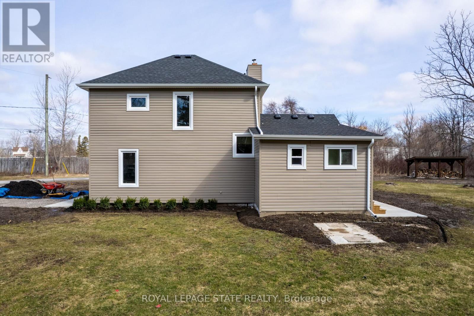 203 Hendershot Avenue, Haldimand, Ontario  N1A 3B4 - Photo 30 - X12946996