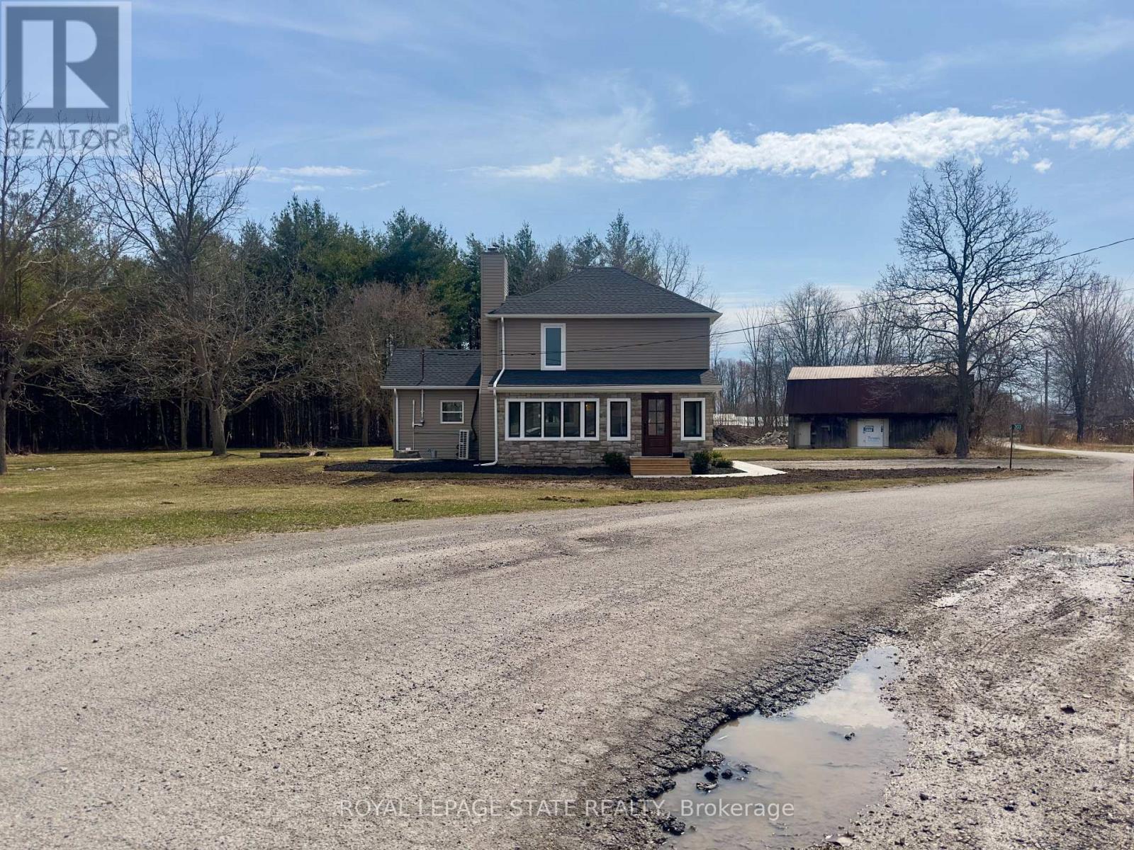 203 Hendershot Avenue, Haldimand, Ontario  N1A 3B4 - Photo 7 - X12946996