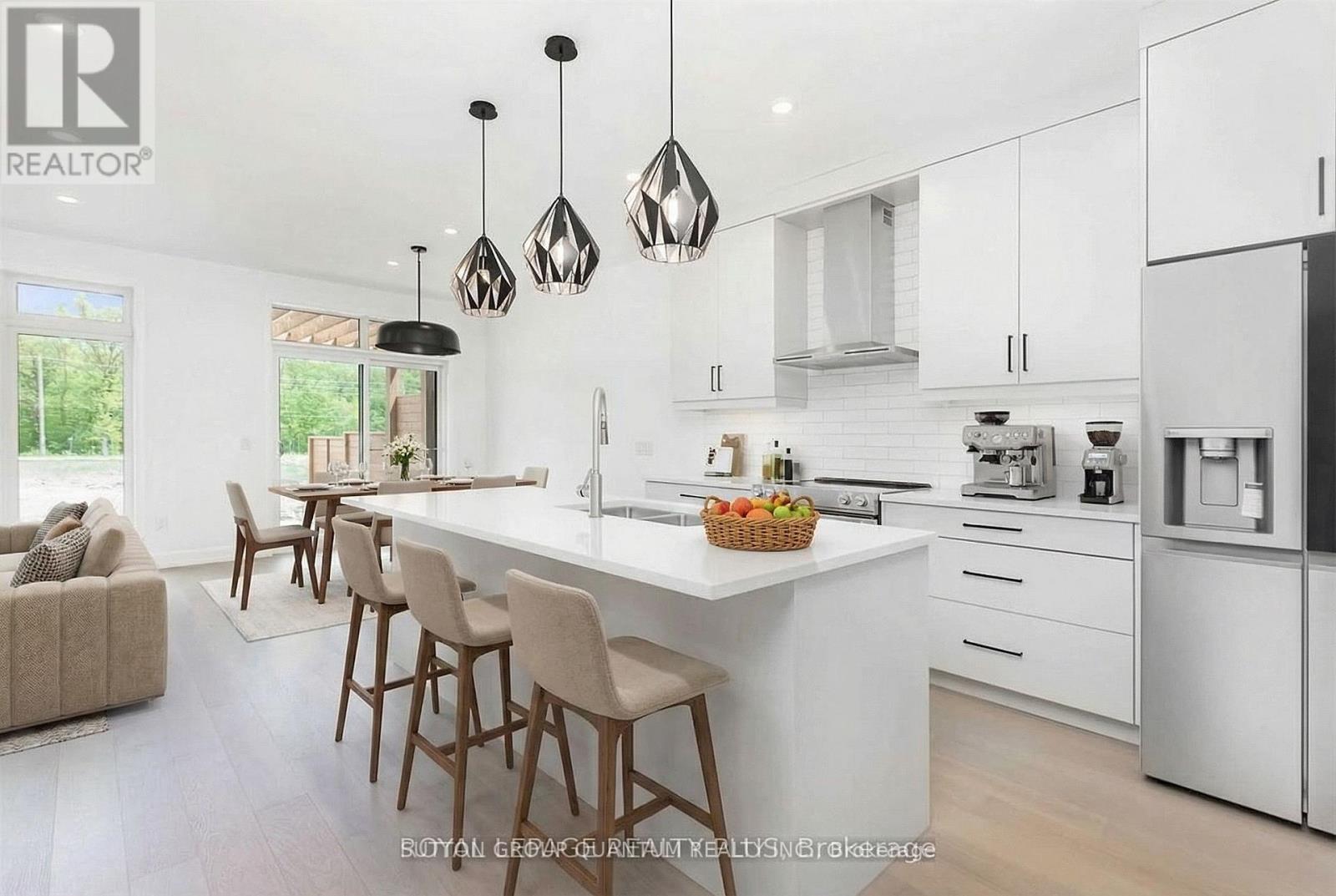 7214 Parsa Street, Niagara Falls, Ontario  L2H 3T1 - Photo 2 - X12947046