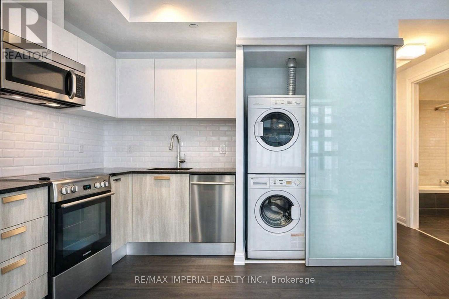 2110 - 42 Charles Street, Toronto, Ontario  M4Y 1T4 - Photo 3 - C12942912