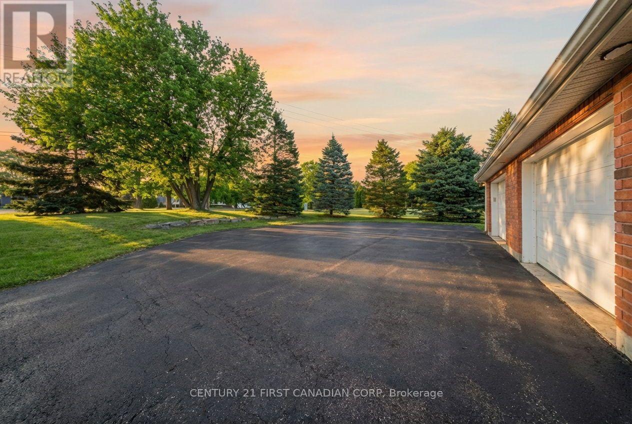 270 Mcgill Road, Brant, Ontario  N0E 1K0 - Photo 4 - X12778784