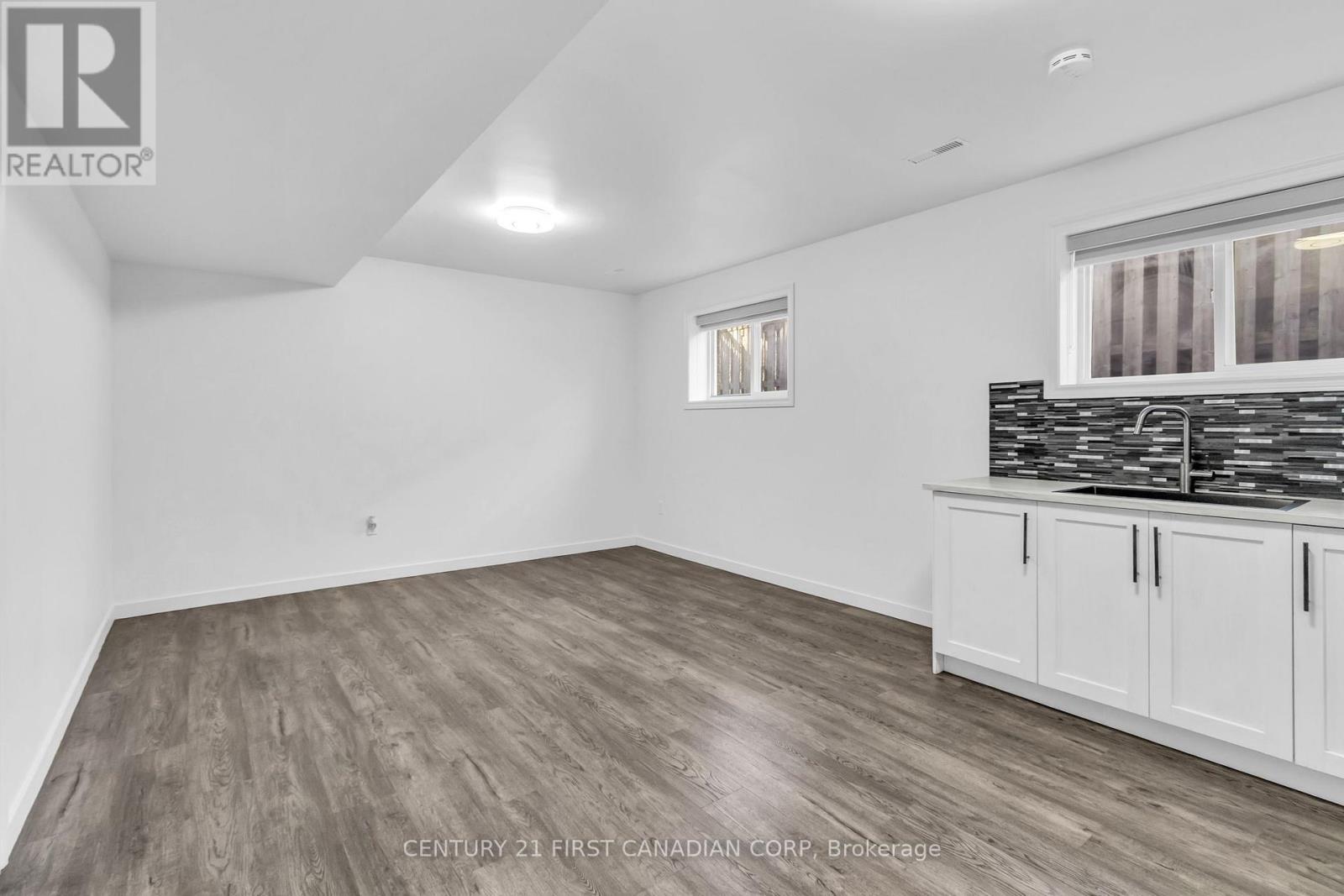 132 Jensen Road, London East, Ontario  N5V 4X6 - Photo 12 - X12944540