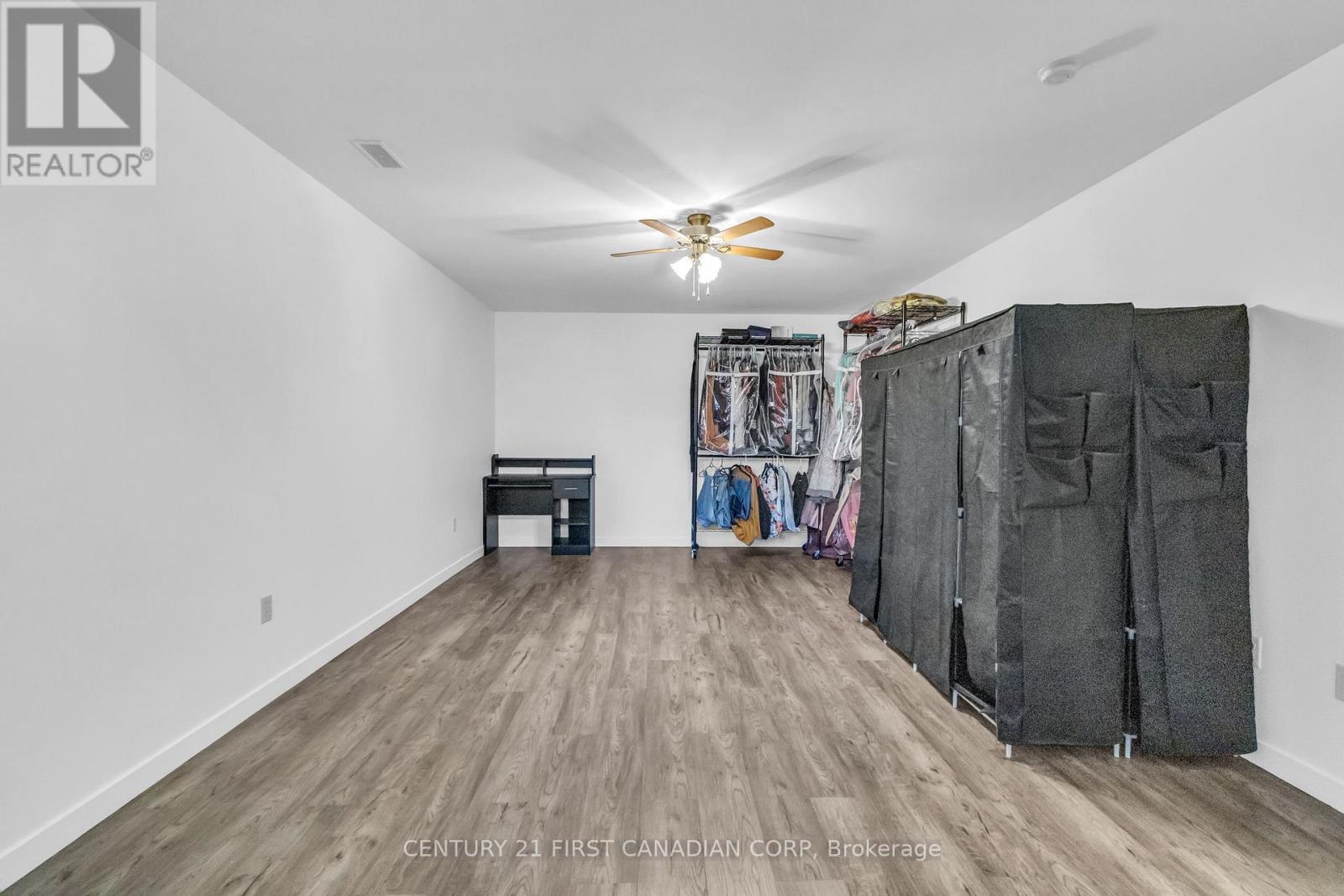 132 Jensen Road, London East, Ontario  N5V 4X6 - Photo 17 - X12944540