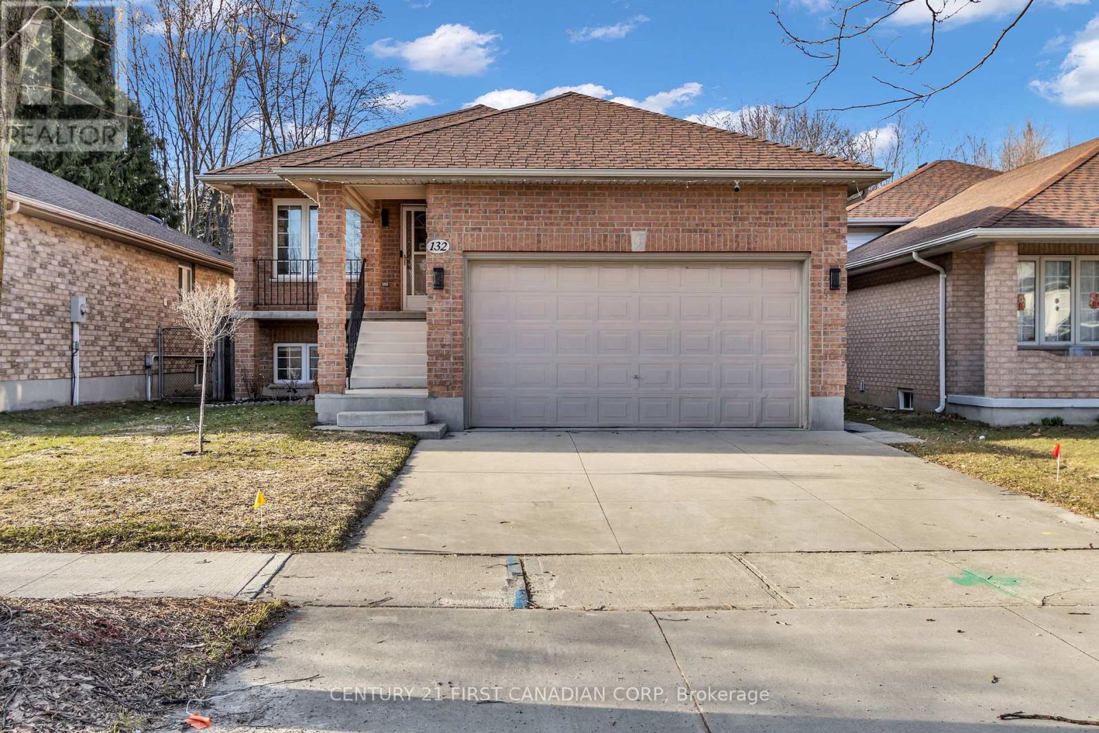 132 Jensen Road, London East, Ontario  N5V 4X6 - Photo 2 - X12944540