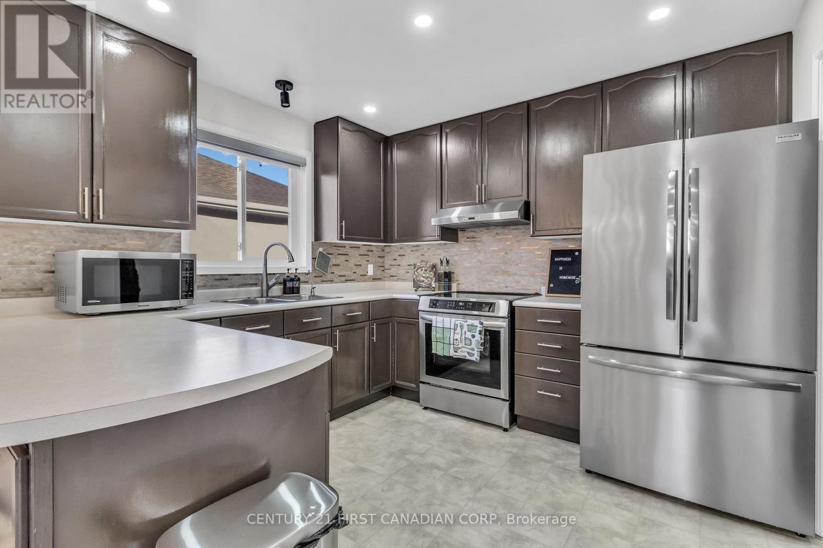 132 Jensen Road, London East, Ontario  N5V 4X6 - Photo 27 - X12944540