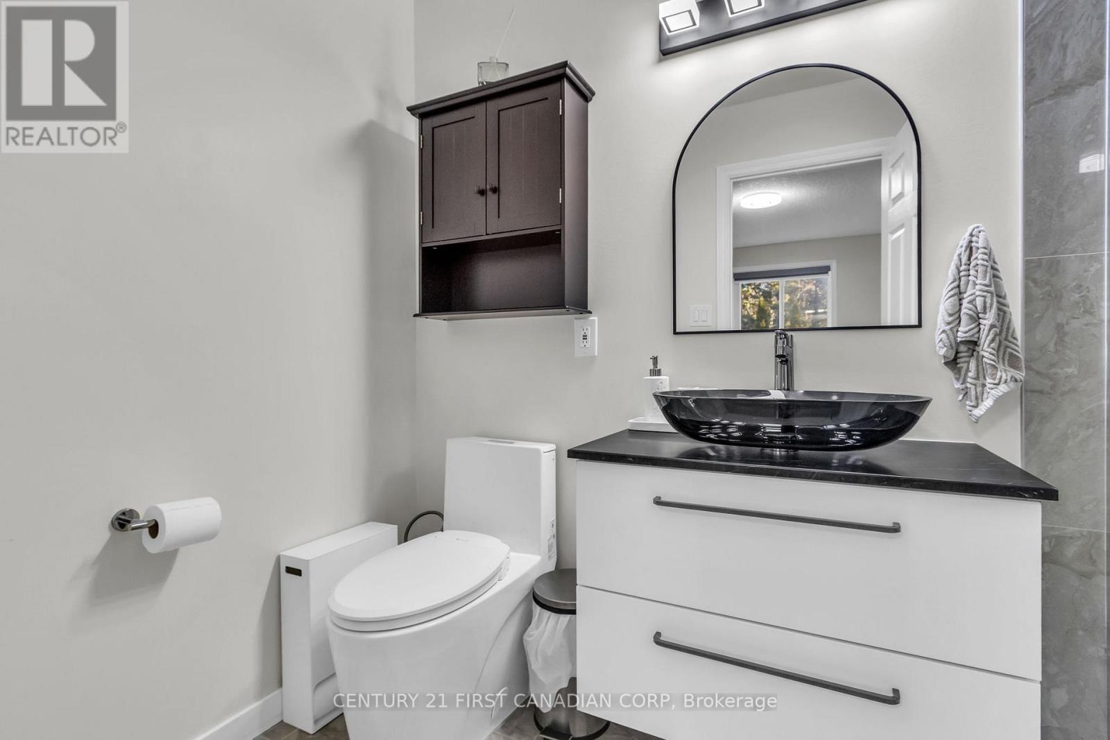 132 Jensen Road, London East, Ontario  N5V 4X6 - Photo 29 - X12944540