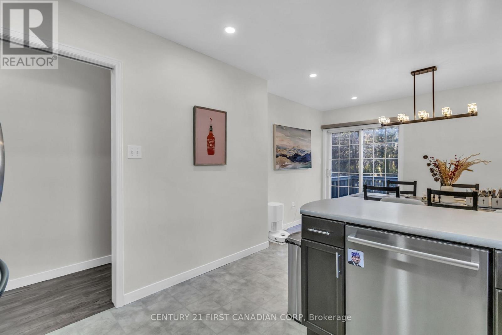 132 Jensen Road, London East, Ontario  N5V 4X6 - Photo 23 - X12944540