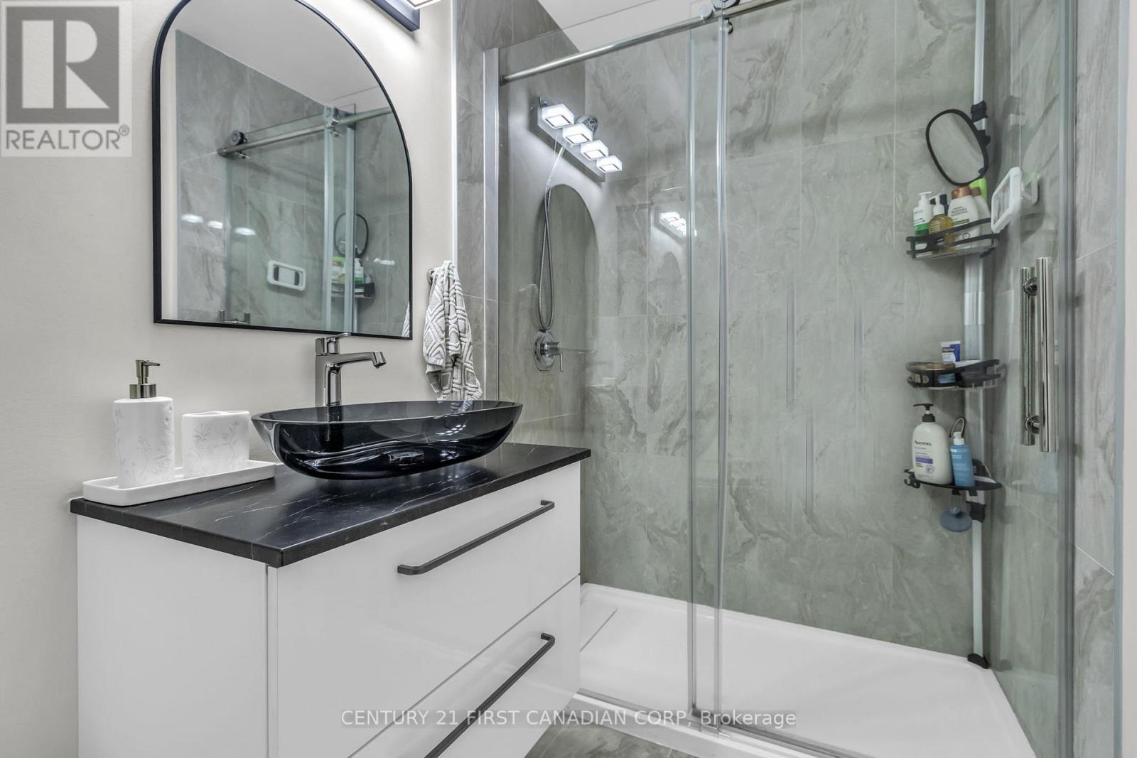 132 Jensen Road, London East, Ontario  N5V 4X6 - Photo 28 - X12944540