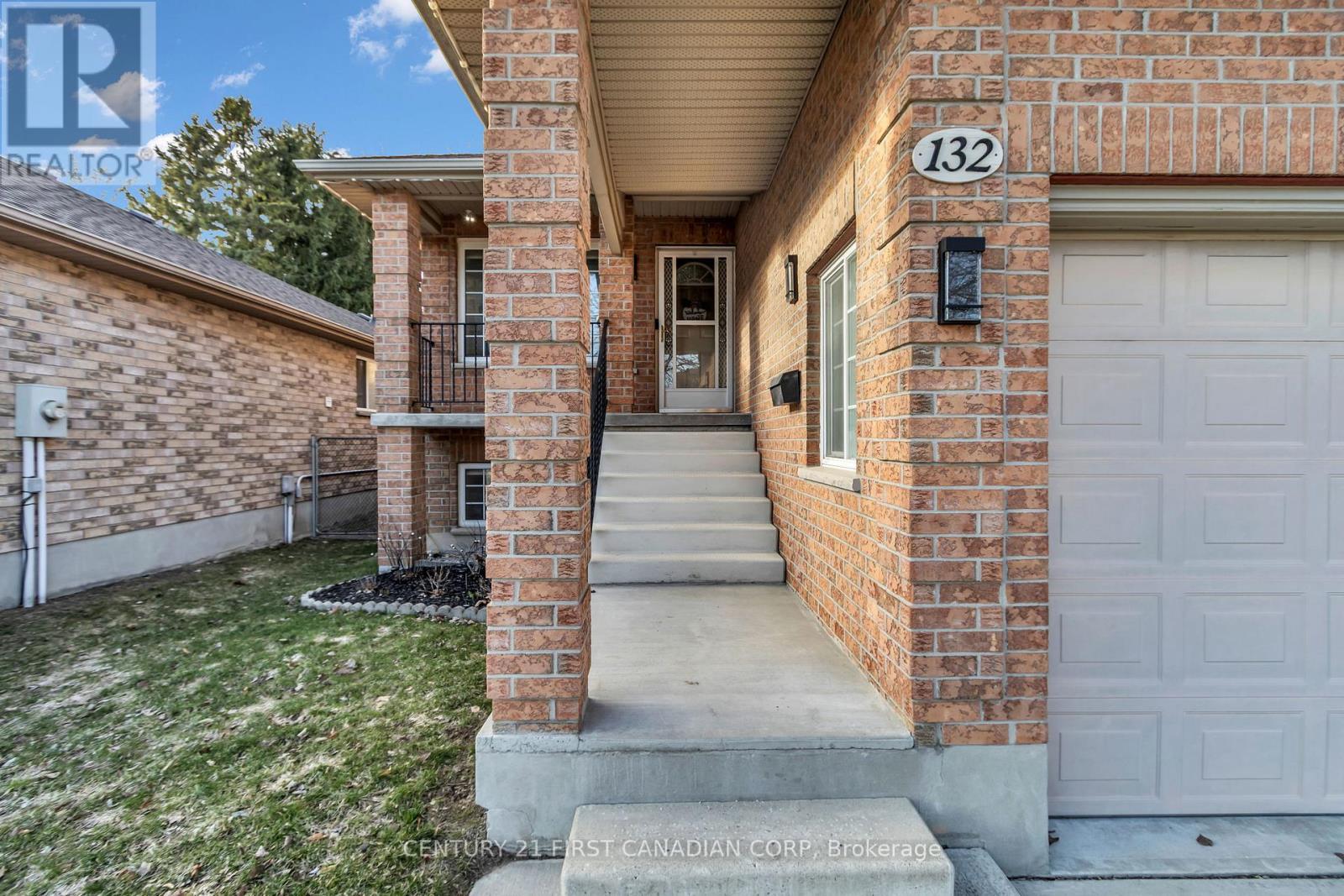 132 Jensen Road, London East, Ontario  N5V 4X6 - Photo 3 - X12944540