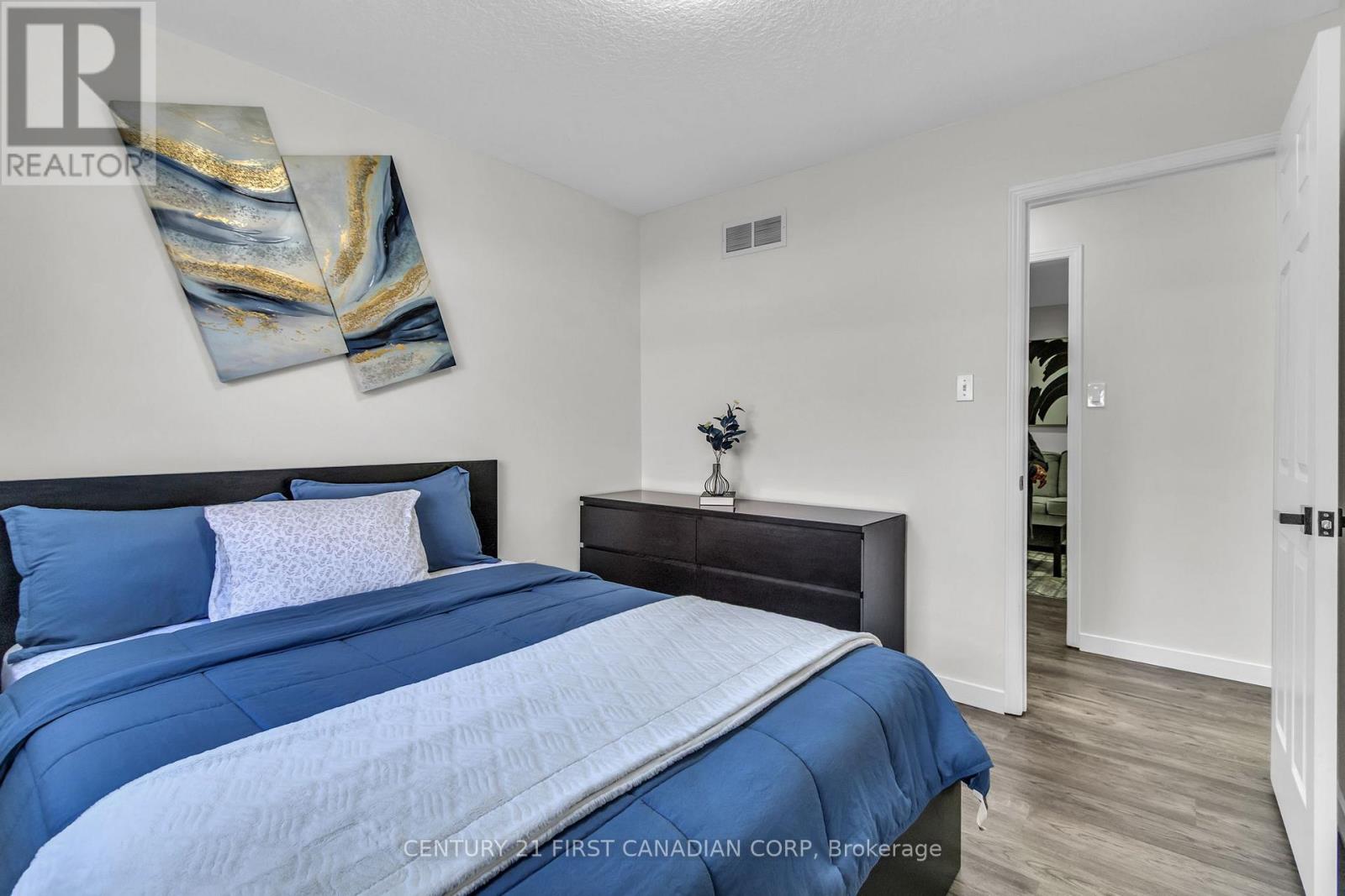 132 Jensen Road, London East, Ontario  N5V 4X6 - Photo 31 - X12944540