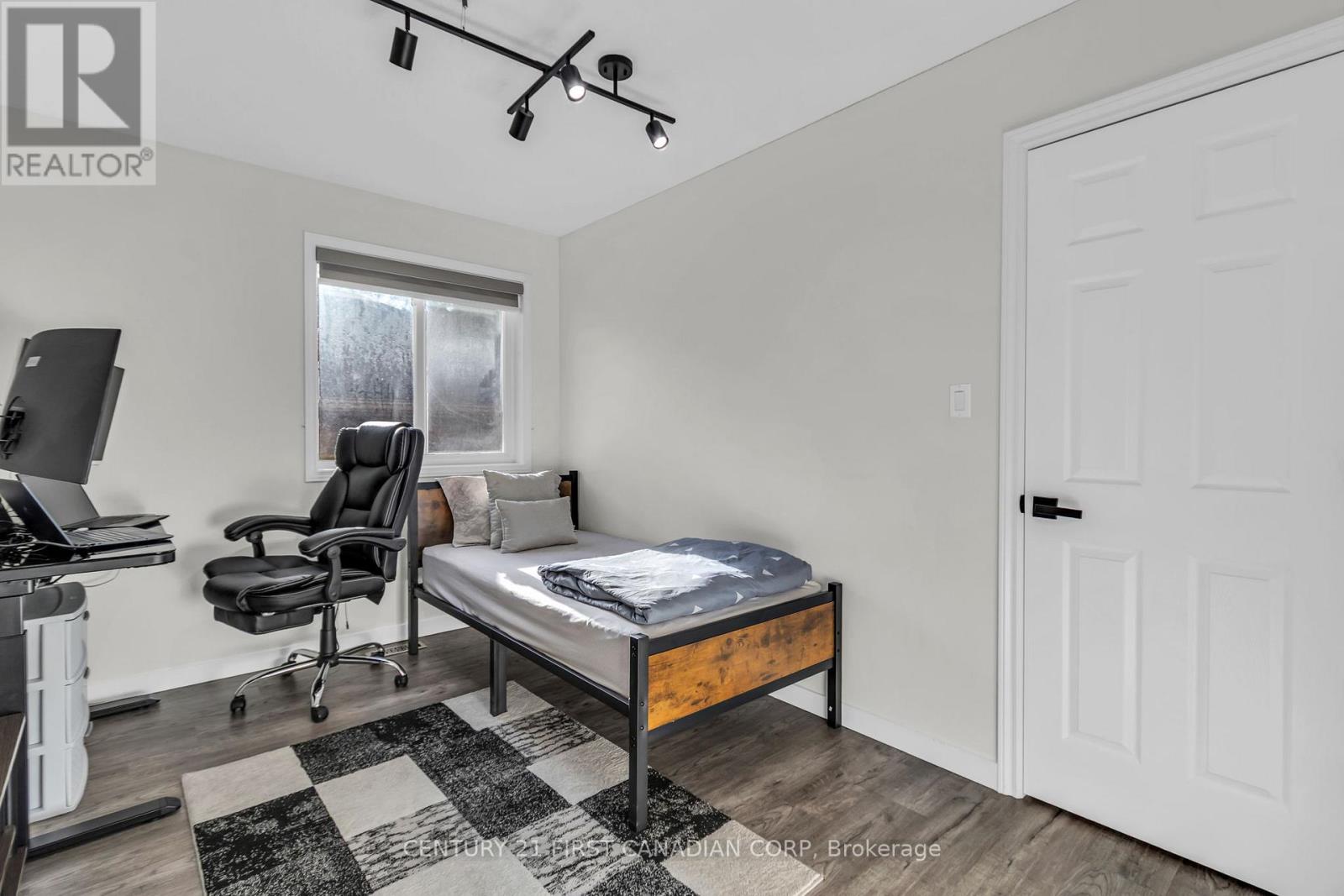 132 Jensen Road, London East, Ontario  N5V 4X6 - Photo 35 - X12944540