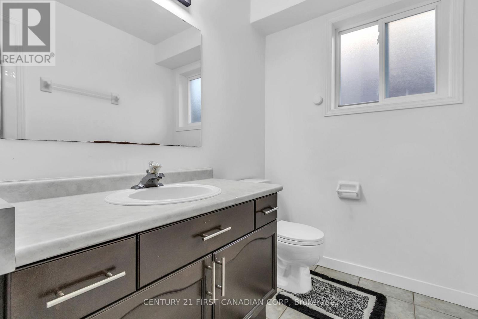 132 Jensen Road, London East, Ontario  N5V 4X6 - Photo 7 - X12944540