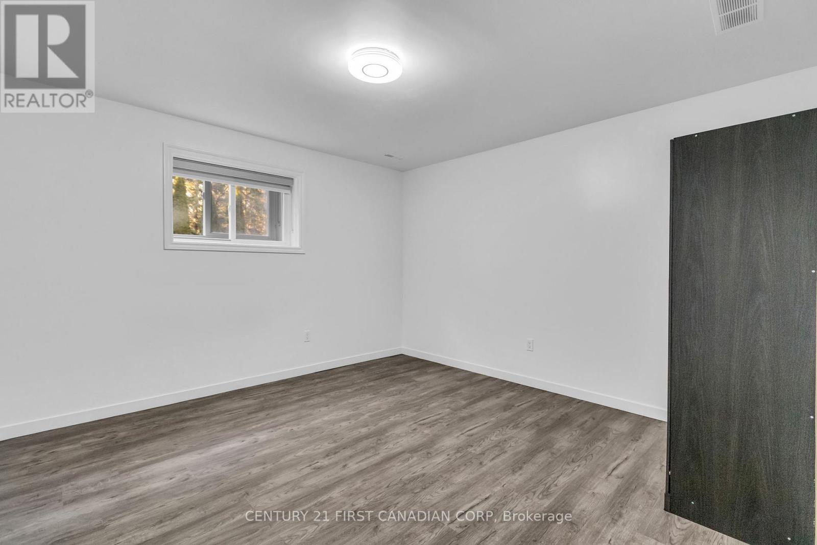 132 Jensen Road, London East, Ontario  N5V 4X6 - Photo 9 - X12944540