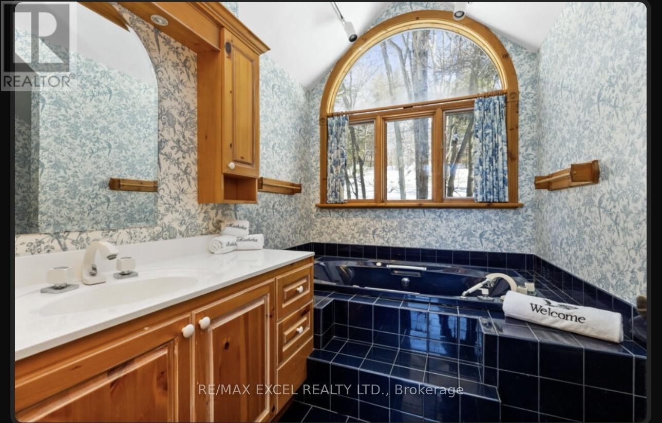 2 - 1205 Joe River Road, Muskoka Lakes, Ontario  P0C 1J0 - Photo 33 - X12946144