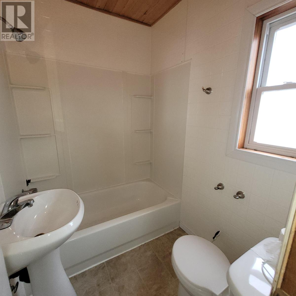 42 Ohsweken Road, Manitouwadge, Ontario  P0T 2C0 - Photo 8 - TB2600099