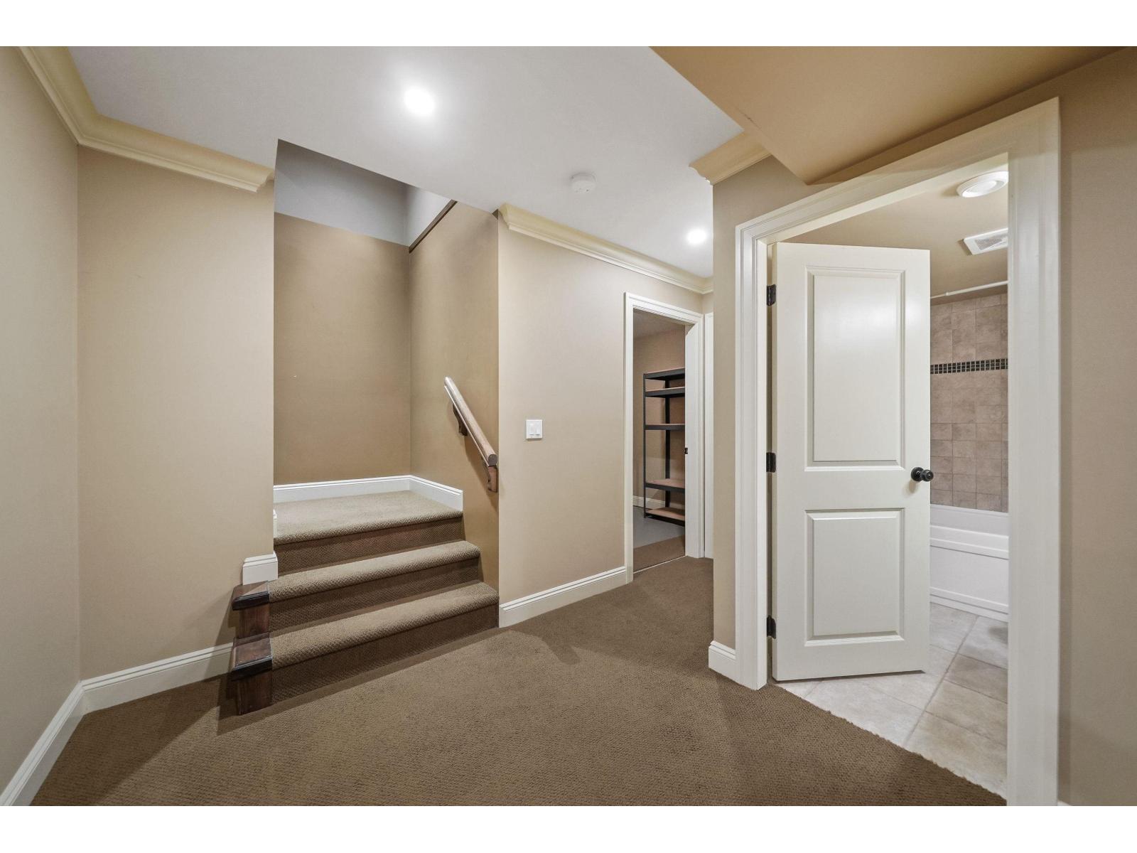 15845 39a Avenue, Surrey, British Columbia  V3Z 0L1 - Photo 19 - R3106068