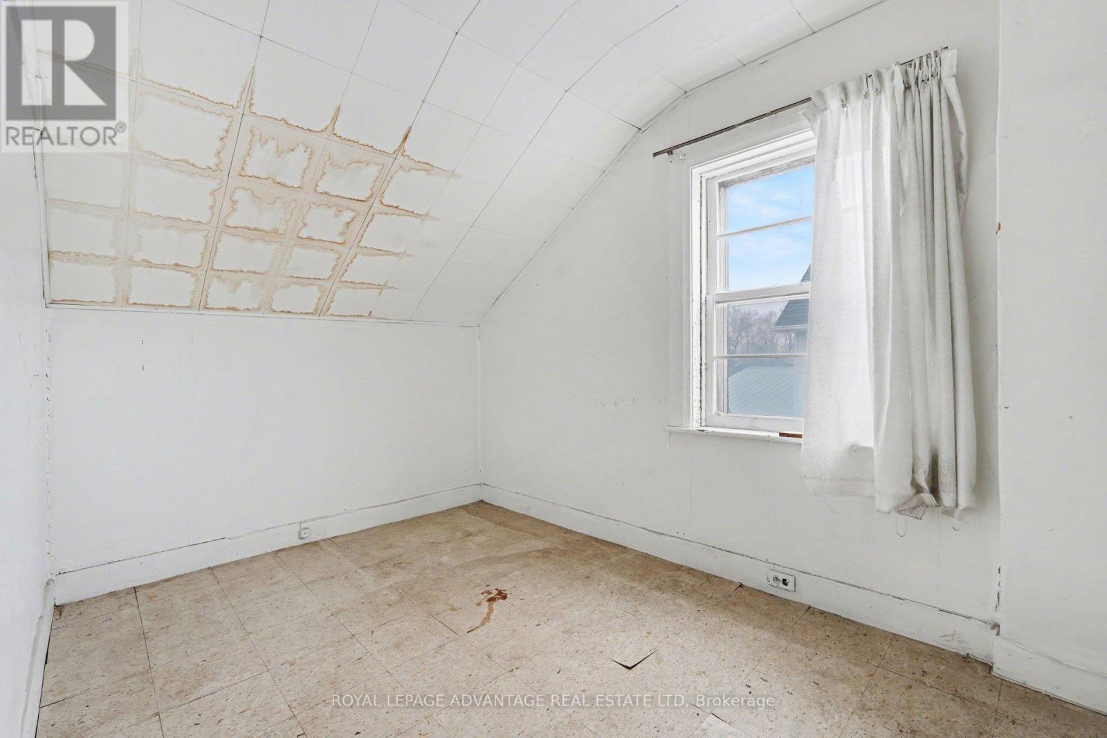 9 -11 Jasper Avenue, Smiths Falls, Ontario  K7H 4B7 - Photo 14 - X12947072