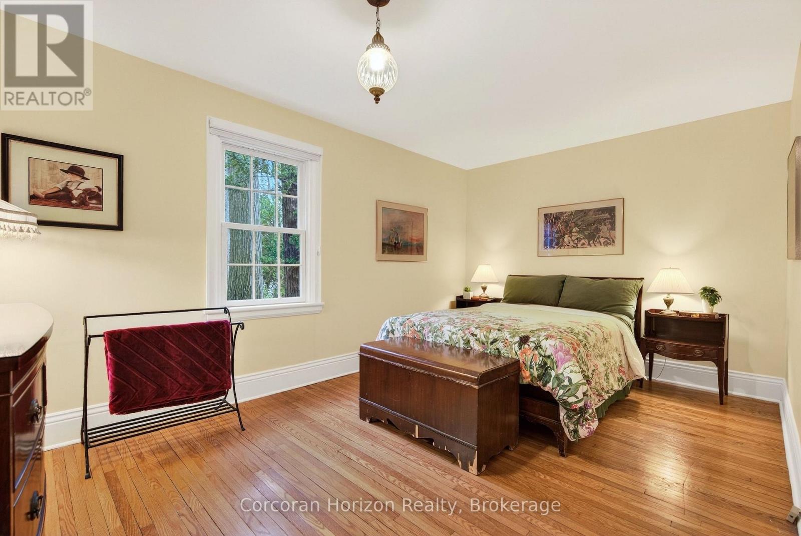 3046 South Drive, Burlington, Ontario  L7N 1H2 - Photo 25 - W12947120