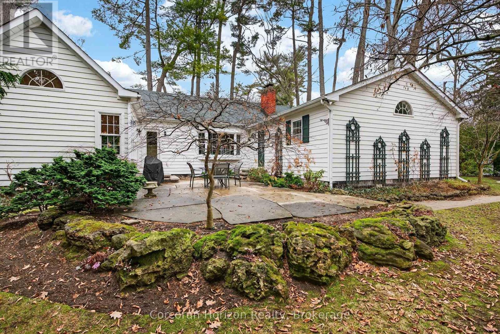 3046 South Drive, Burlington, Ontario  L7N 1H2 - Photo 29 - W12947120