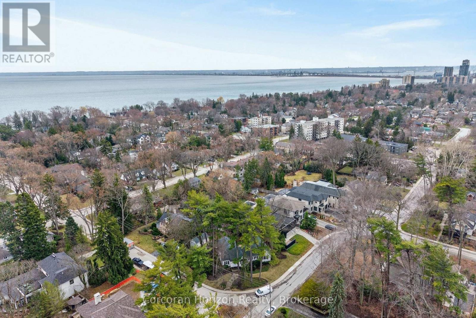 3046 South Drive, Burlington, Ontario  L7N 1H2 - Photo 33 - W12947120