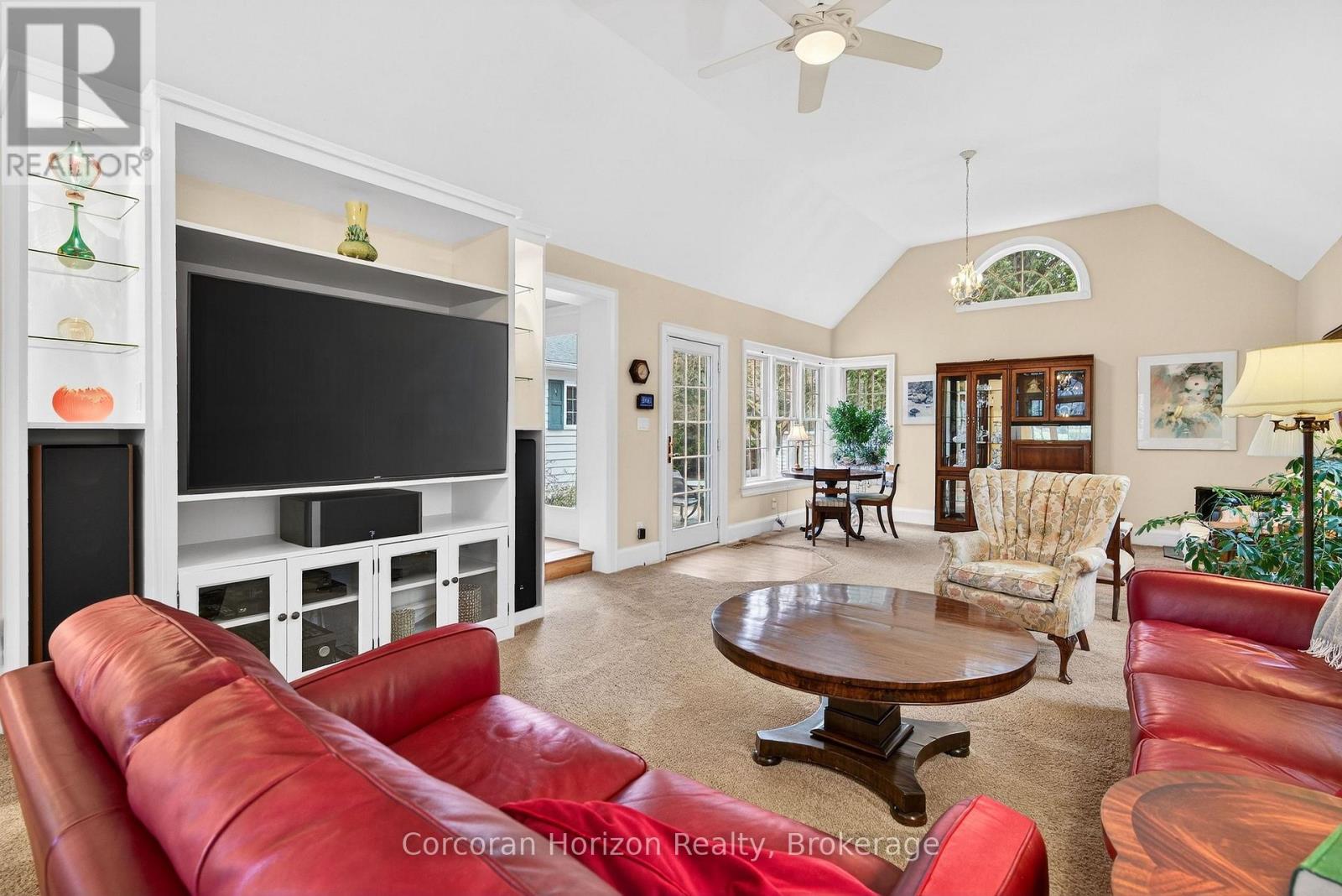 3046 South Drive, Burlington, Ontario  L7N 1H2 - Photo 4 - W12947120