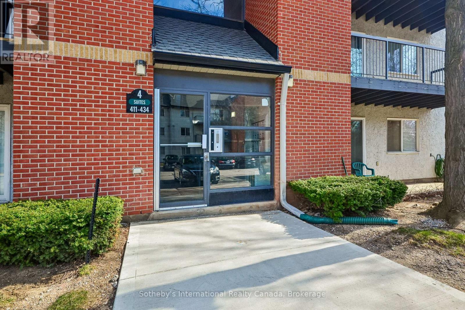 434 - 1450 Glen Abbey Gate, Oakville, Ontario  L6M 2V7 - Photo 6 - W12947140