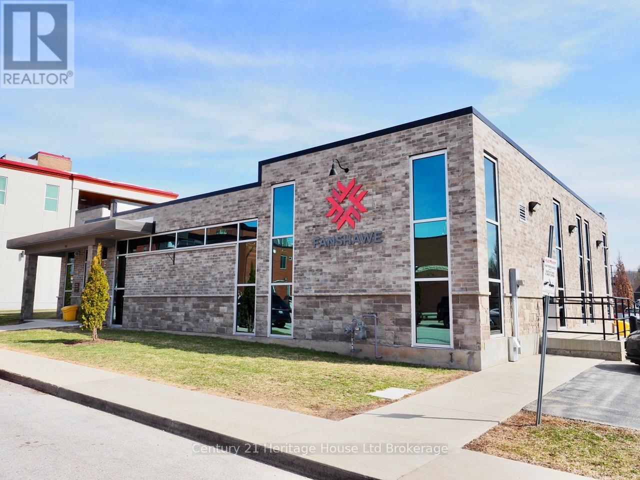 45 METCALF STREET, Woodstock, Ontario