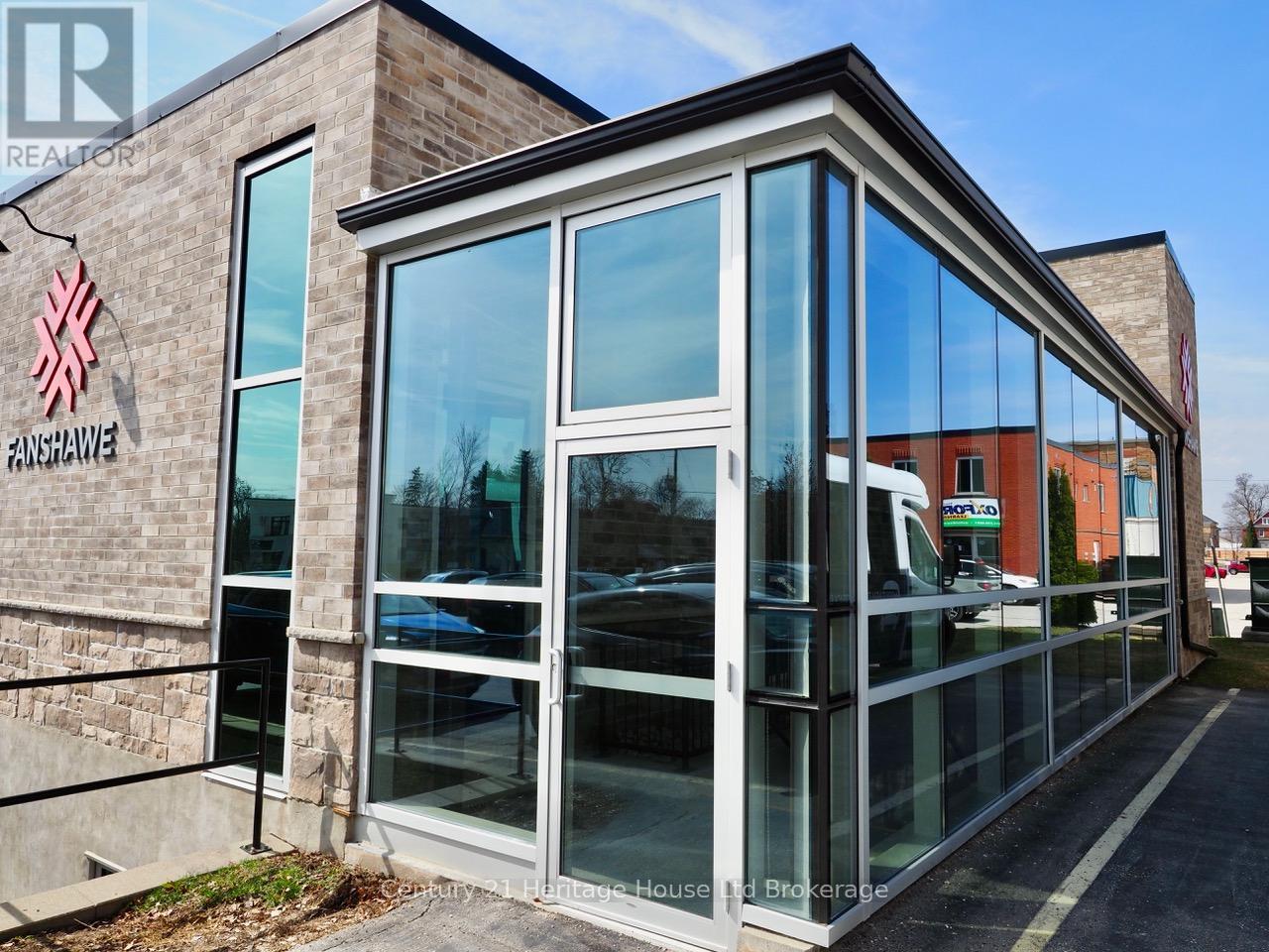 45 Metcalf Street, Woodstock, Ontario  N4S 3E6 - Photo 10 - X12947296