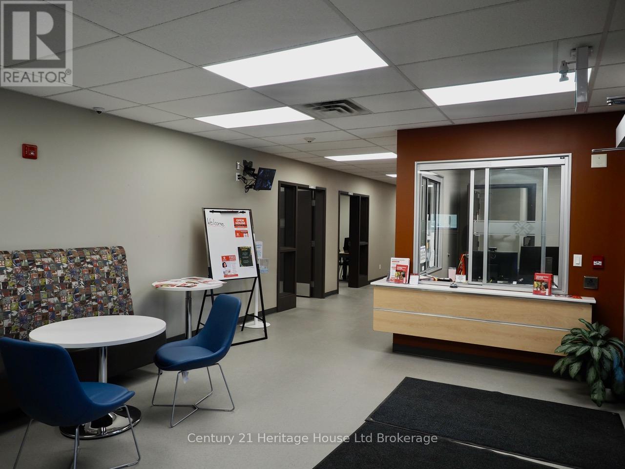 45 Metcalf Street, Woodstock, Ontario  N4S 3E6 - Photo 12 - X12947296