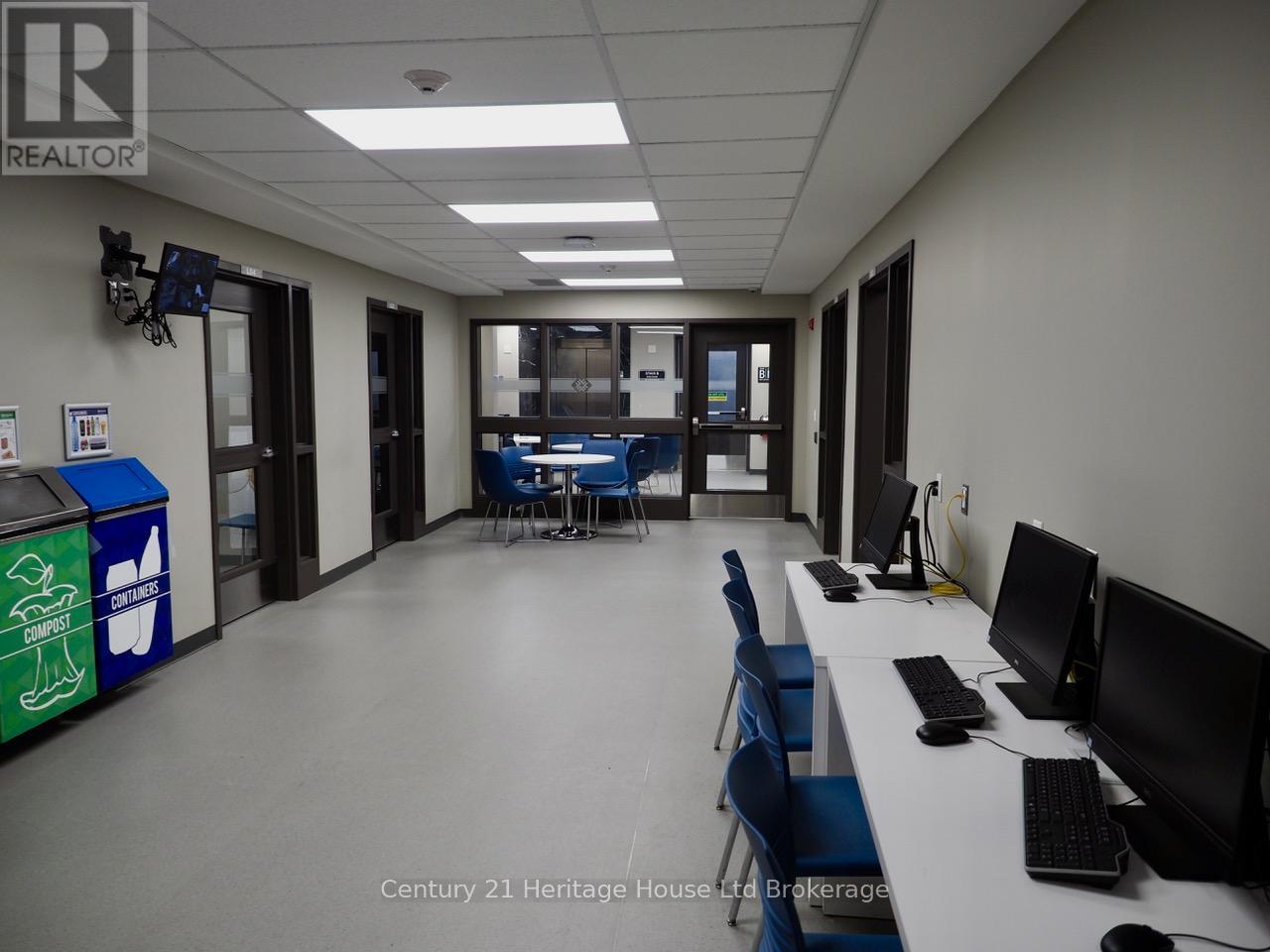 45 Metcalf Street, Woodstock, Ontario  N4S 3E6 - Photo 16 - X12947296