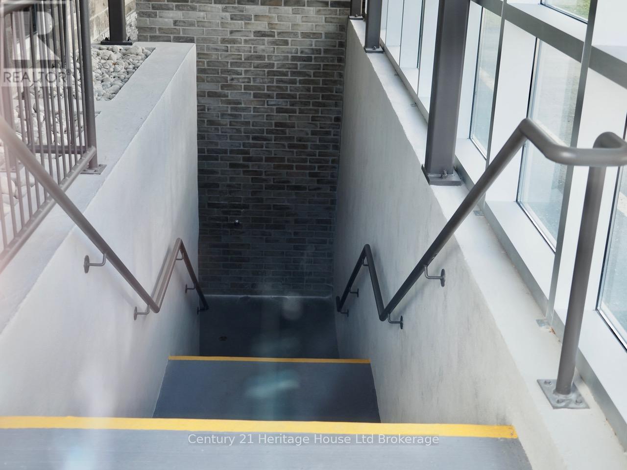 45 Metcalf Street, Woodstock, Ontario  N4S 3E6 - Photo 8 - X12947296