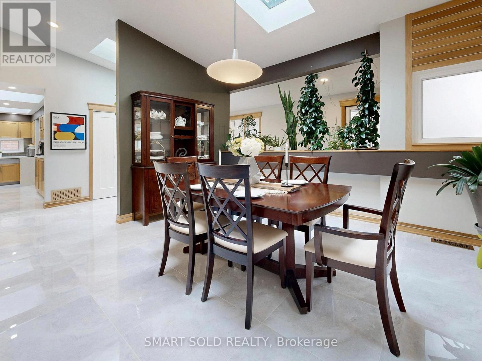 48 Patina Drive, Toronto, Ontario  M2H 1R1 - Photo 7 - C12942250