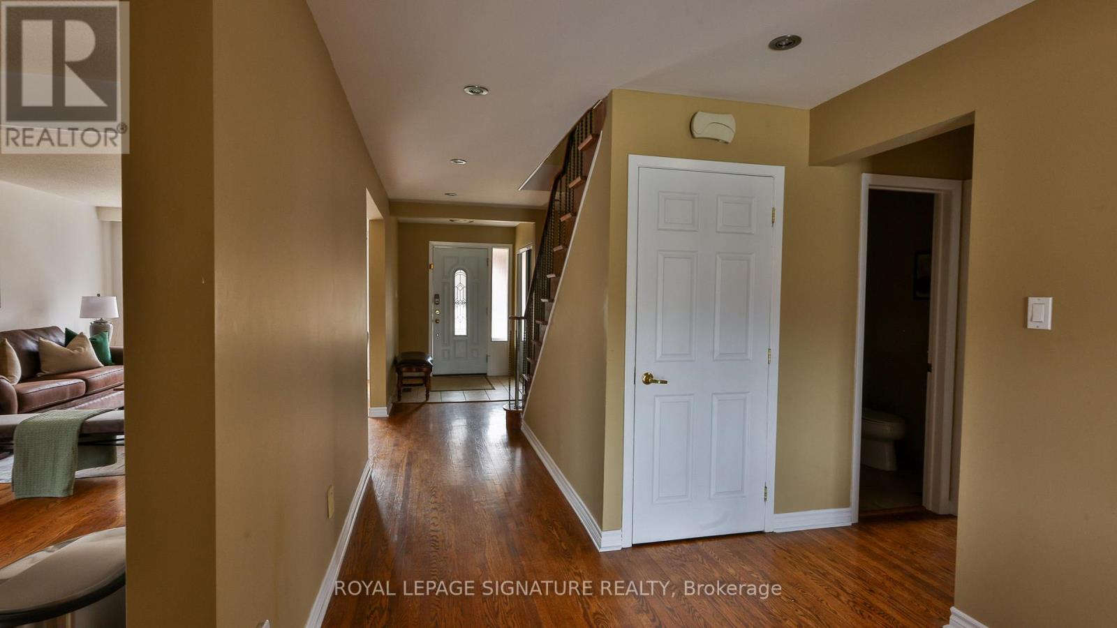 56 Satchell Boulevard, Toronto, Ontario  M1C 3B4 - Photo 4 - E12942466