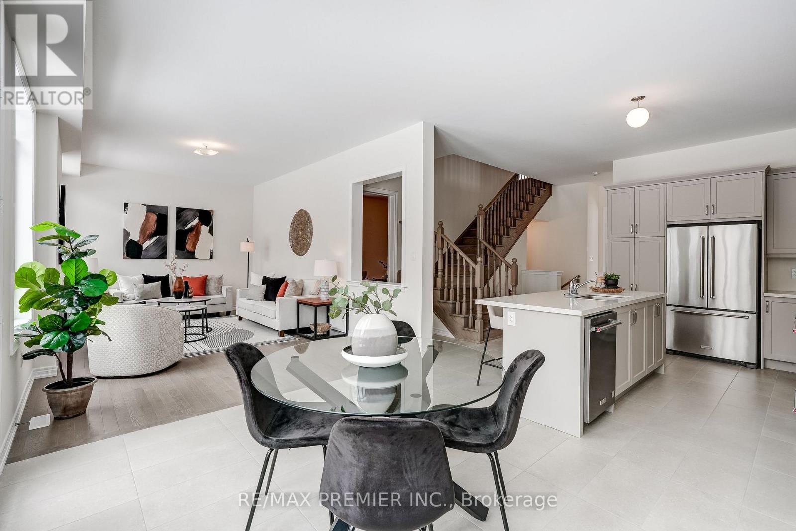 223 Fallharvest Way, Whitchurch-Stouffville, Ontario  L4A 5C2 - Photo 18 - N12843204