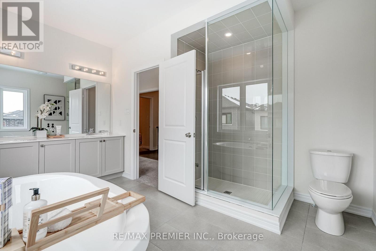 223 Fallharvest Way, Whitchurch-Stouffville, Ontario  L4A 5C2 - Photo 42 - N12843204