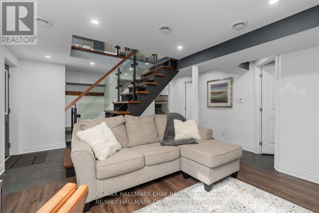 1 Iroquois Ridge, Oro-Medonte, Ontario  L0K 1E0 - Photo 8 - S12797862