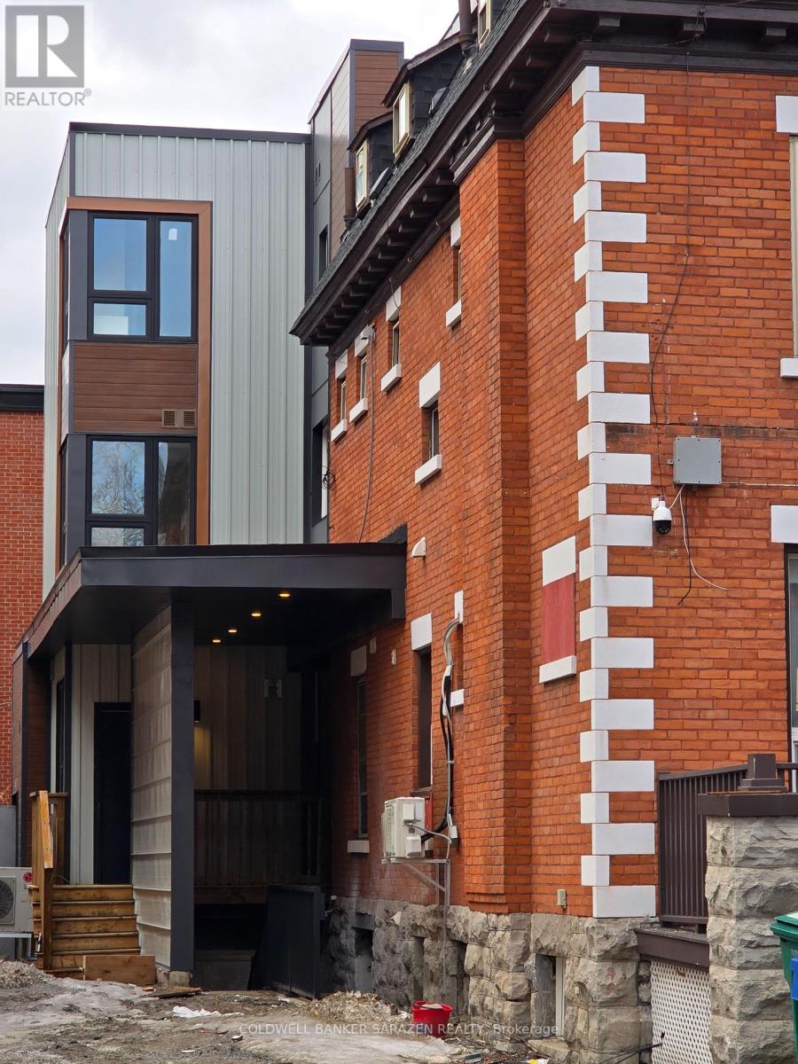 360 Friel Street S, Ottawa, Ontario  K1N 7W6 - Photo 2 - X12789414