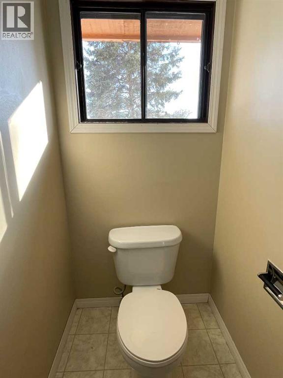 10334 98 Avenue, High Level, Alberta  T0H 1Z0 - Photo 8 - A2292044