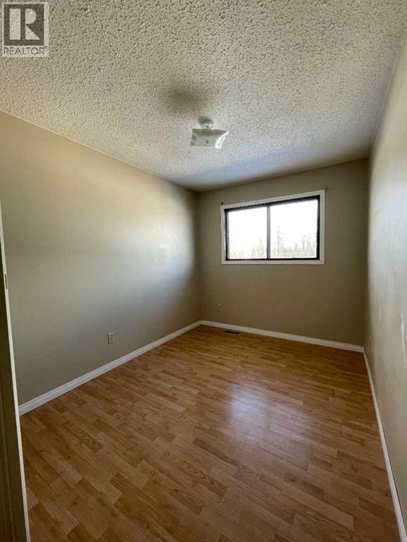 10334 98 Avenue, High Level, Alberta  T0H 1Z0 - Photo 10 - A2292044