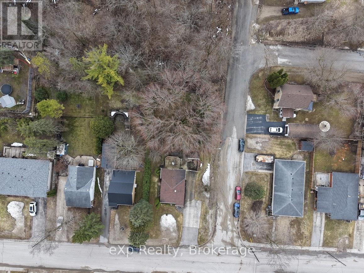 203 May Street, Brockton, Ontario  N0G 2V0 - Photo 10 - X12947146