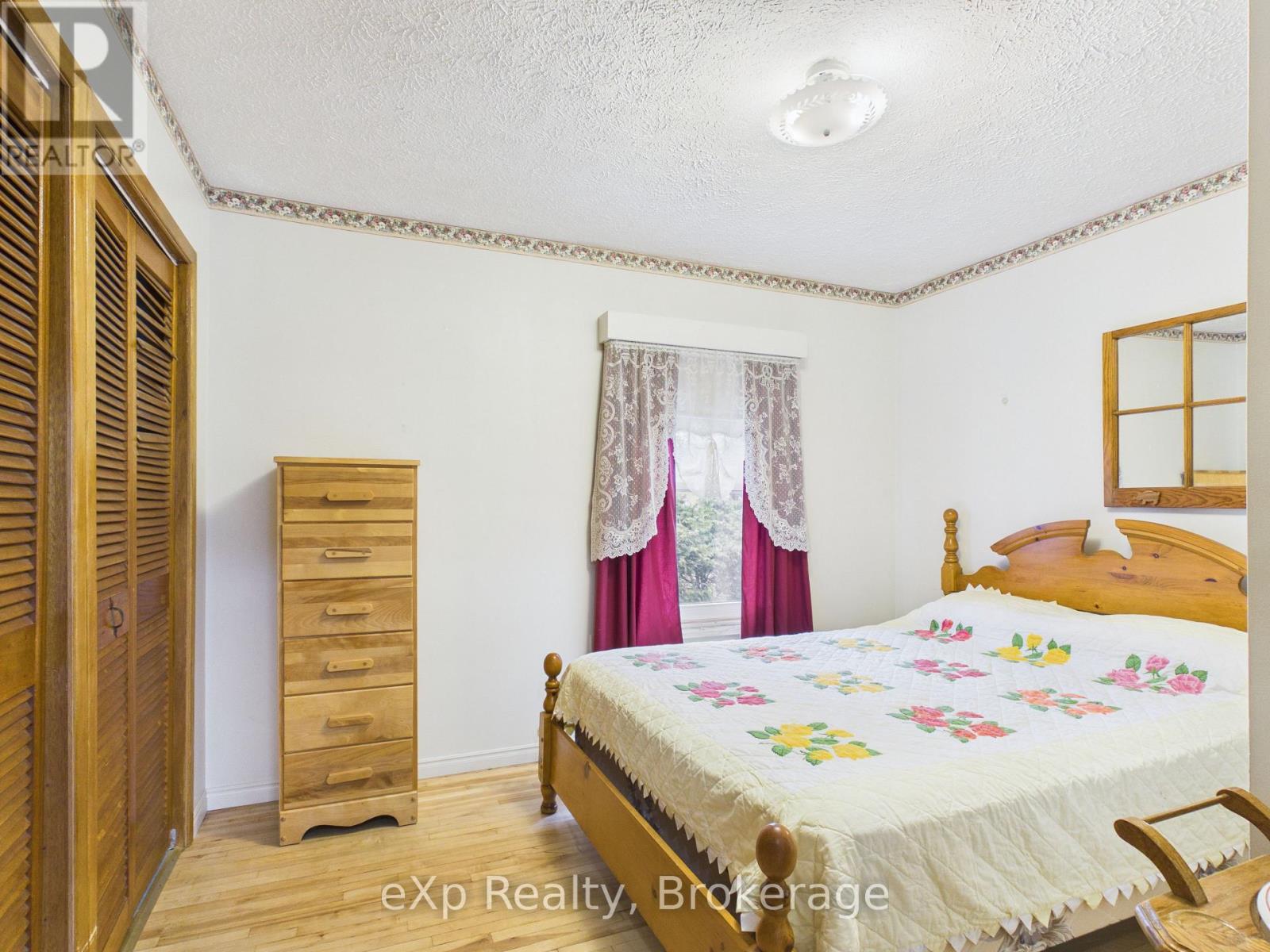 203 May Street, Brockton, Ontario  N0G 2V0 - Photo 18 - X12947146