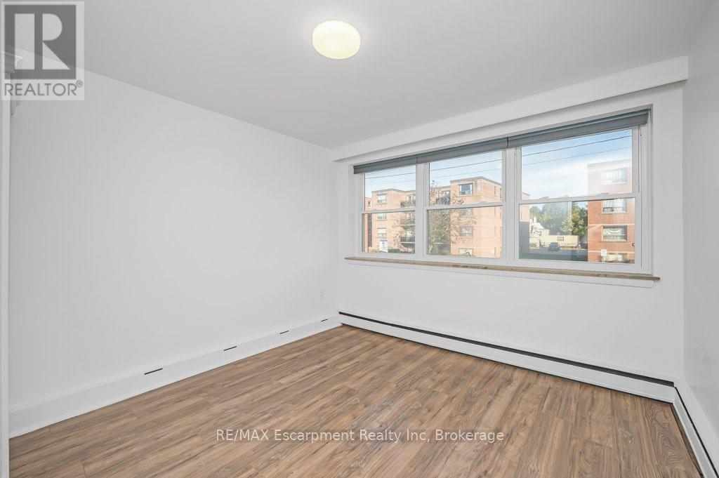 201 - 9 Grant Boulevard, Hamilton, Ontario  L9H 4L5 - Photo 20 - X12947190